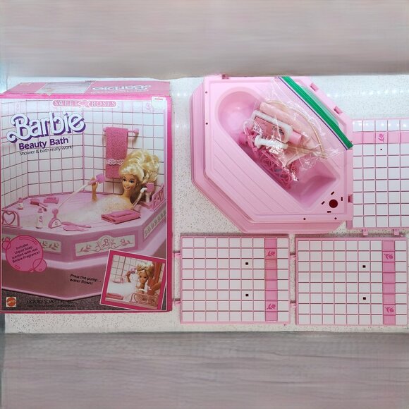 Barbie Sweet Roses Beauty Bath & Shower Kit - Picture 1 of 11